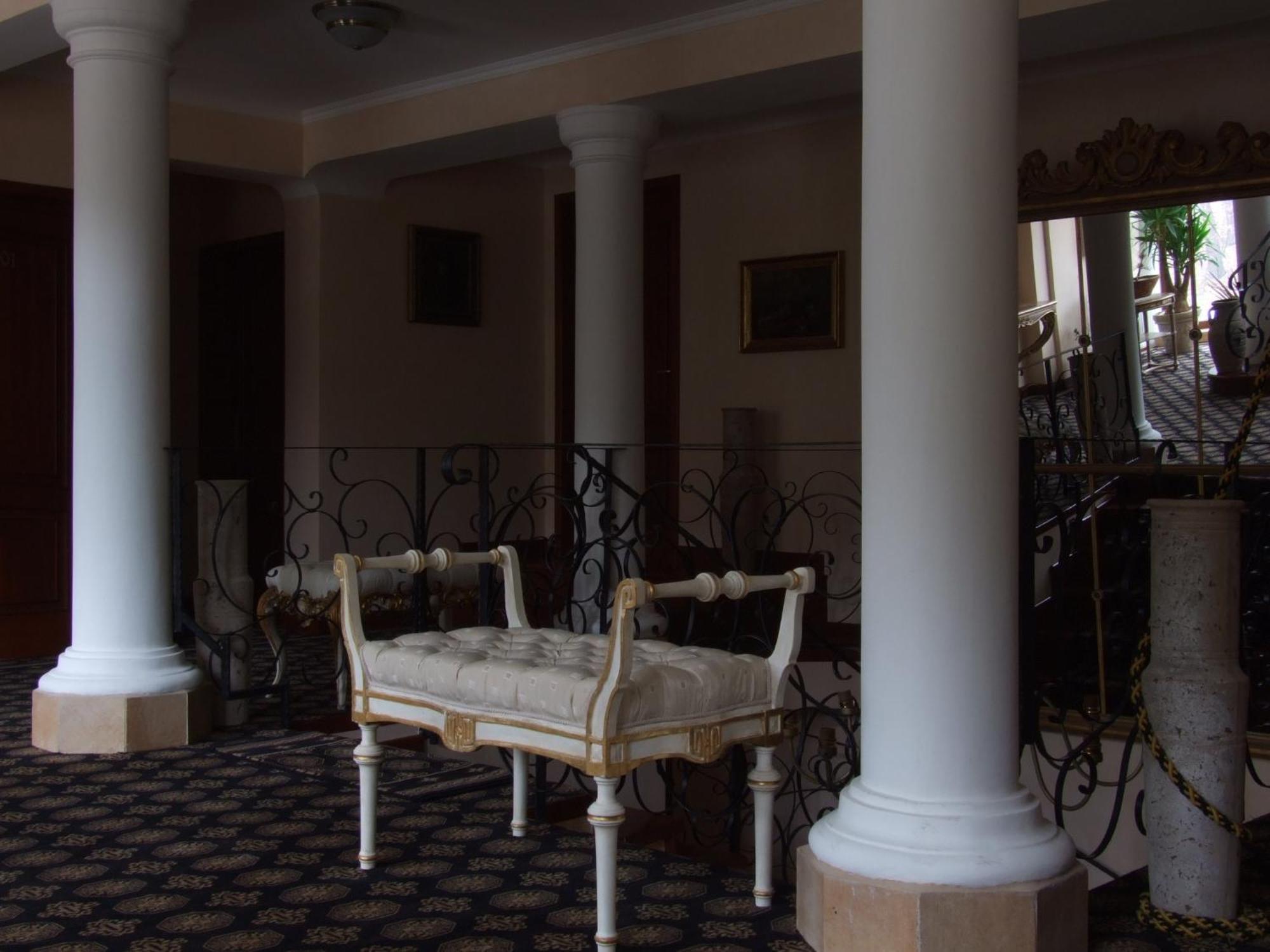 Hotel Royal Zalău Dış mekan fotoğraf